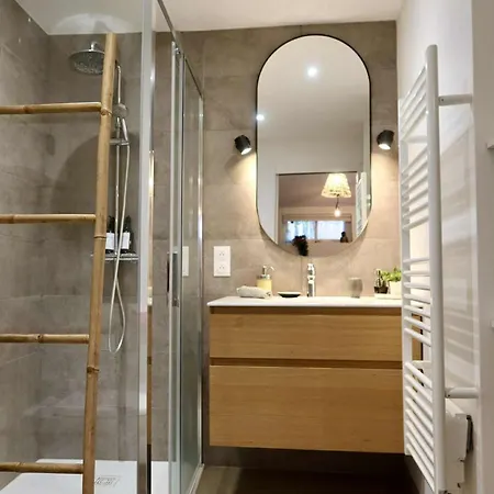 Le Joli Jardin Face A L'abbaye ポンタ・ムソン