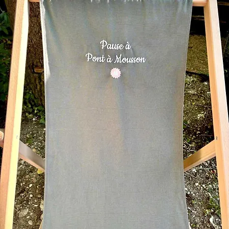 Le Joli Jardin Face à L'abbaye *