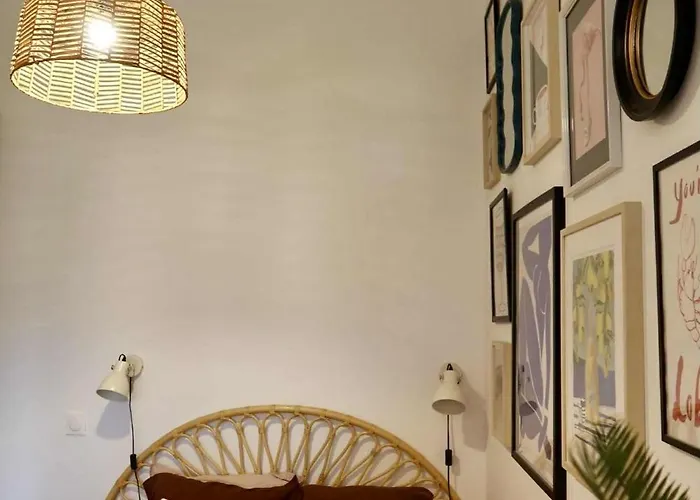 Le Joli Jardin Face A L'abbaye アパート *