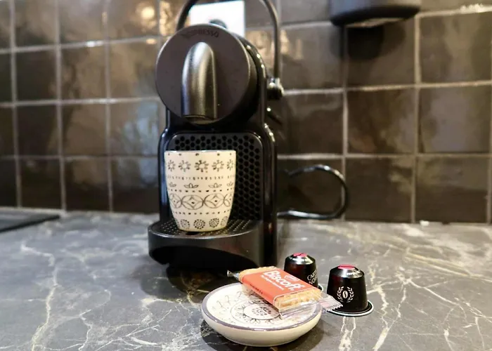 Le Joli Jardin Face A L'abbaye