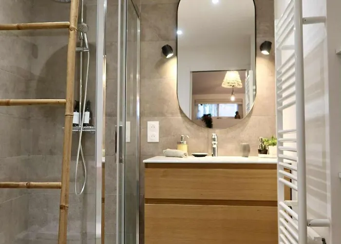 Le Joli Jardin Face A L'abbaye Pont-à-Mousson