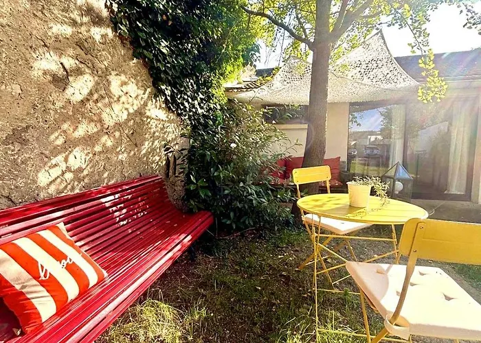 Appartement Le Joli Jardin Face à L'abbaye *